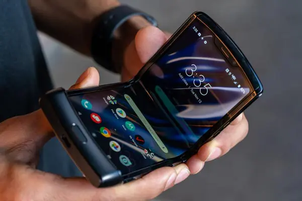 گوشی موتورولا ریزر (Motorola Razr 2019)