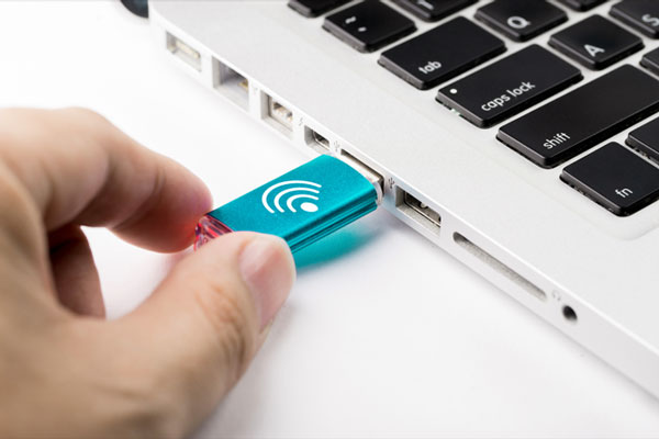 کارت شبکه بی سیم USB: قدرت کمتر اما قابل حمل و آسانتر
