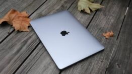 Review-of-MacBook-Air-vs.-MacBook-Pro