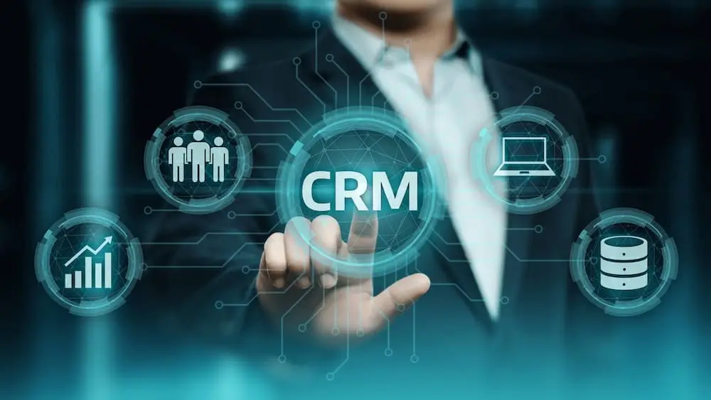 نرم افزار CRM چگونه عمل می کند