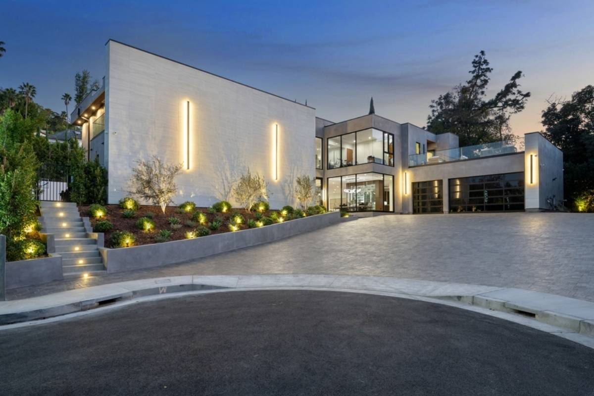 چراغ مدرن نمای ساختمان